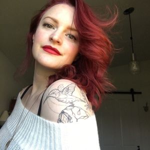 Meet your Posher, Caity